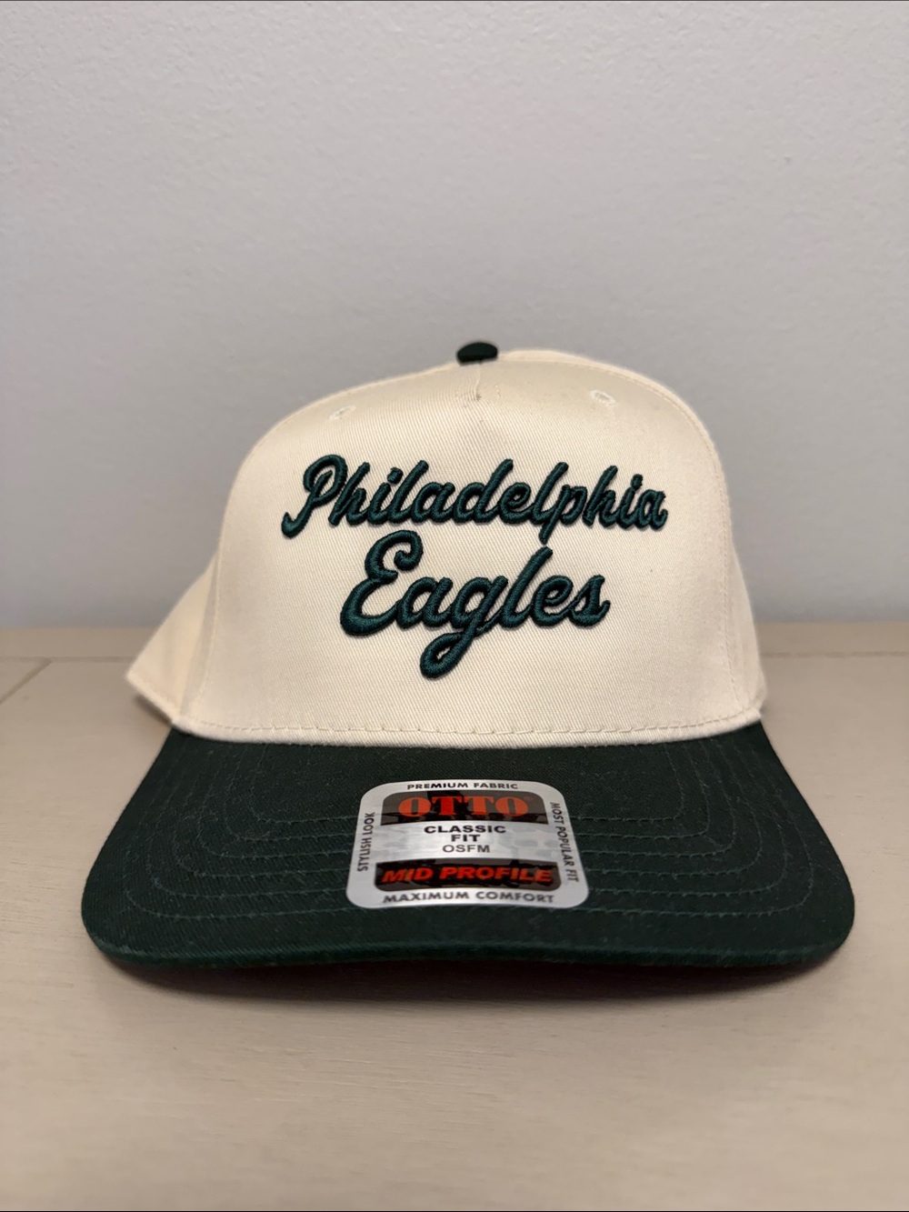 Philadelphia Eagles Vintage Script Two Tone Snapback Hat Cream Green OTTO unisex